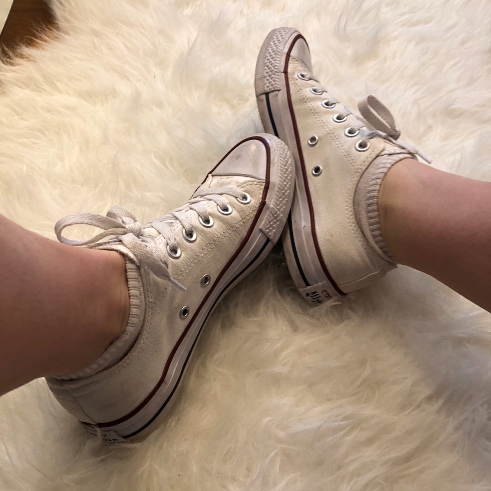 SOLD White converse